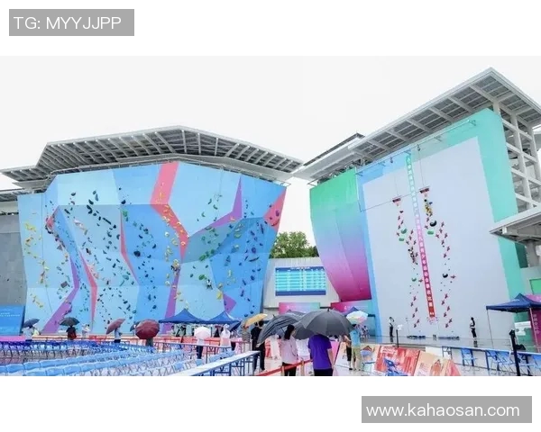 广州攀岩队与深圳攀岩队赛后复盘探索团队协作的成功与挑战 广州攀岩队与深圳攀岩队赛后复盘探索团队协作的成功与挑战