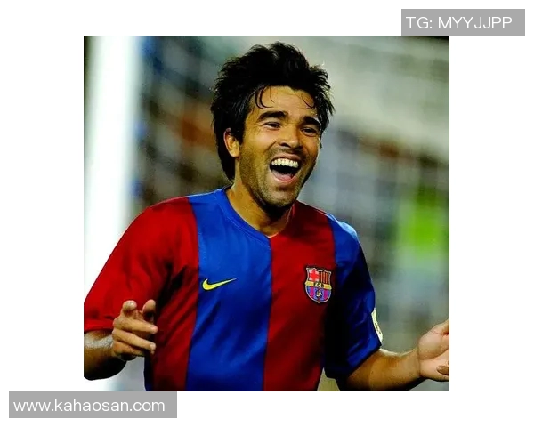 足球明星在国外接受采访分享职业生涯与个人生活的独特故事与感悟