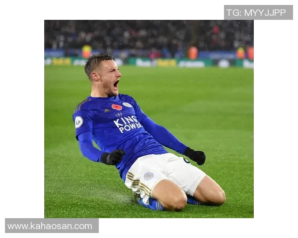 足球明星菠萝坎普的传奇人生与赛场背后的故事揭秘