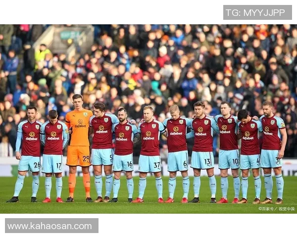 实况足球明星同台盛会精彩纷呈球迷狂欢共享足球魅力与激情 实况足球明星同台盛会精彩纷呈球迷狂欢共享足球魅力与激情